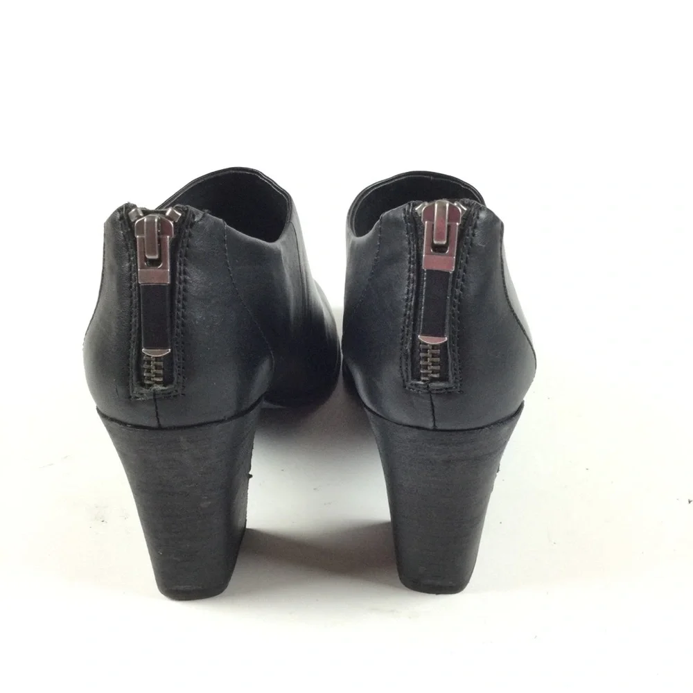 EILEEN FISHER Black Leather Zipper Bootie Sz 8